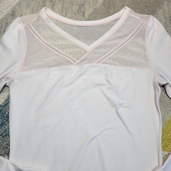Lululemon Just Breathe Long Sleeve Top Pink Mesh Polka Dot Size Small - Picture 4 of 8